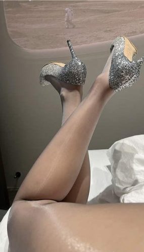 陳佩奇yyyy – 沉浸式看腿 [13P/87MB]