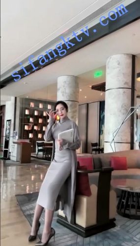 秀人網 王馨瑤 高貴良家少婦裝 脫衣半裸反差婊 透明戶外